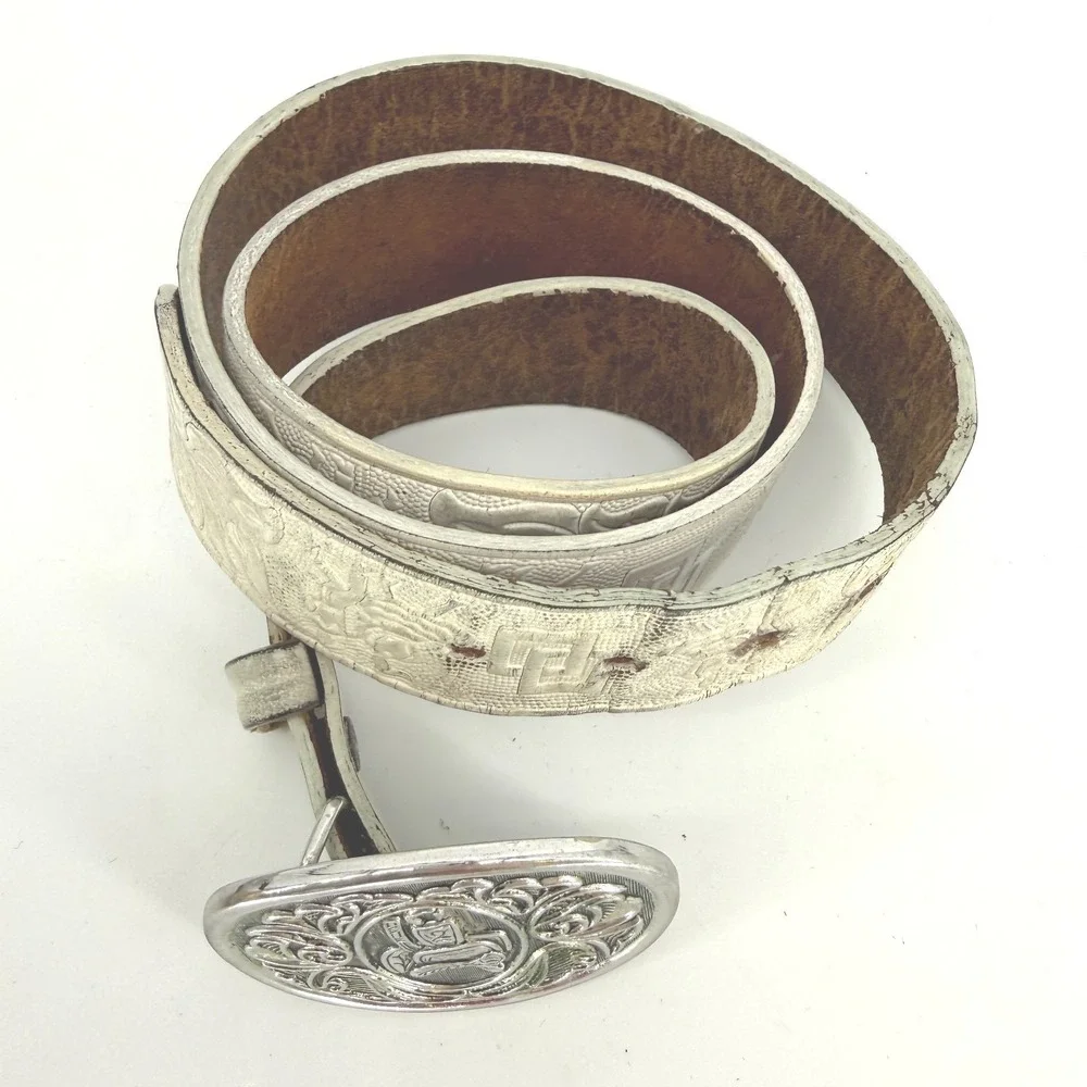 VINTAGE 1970 AVON Horse Saddle Oval Western Style Belt Buckle white Leather Belt